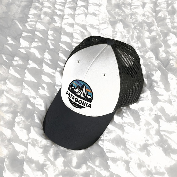 [SOLD] Patagonia Fitz Roy Lopro Trucker Hat - Picture 3 of 4